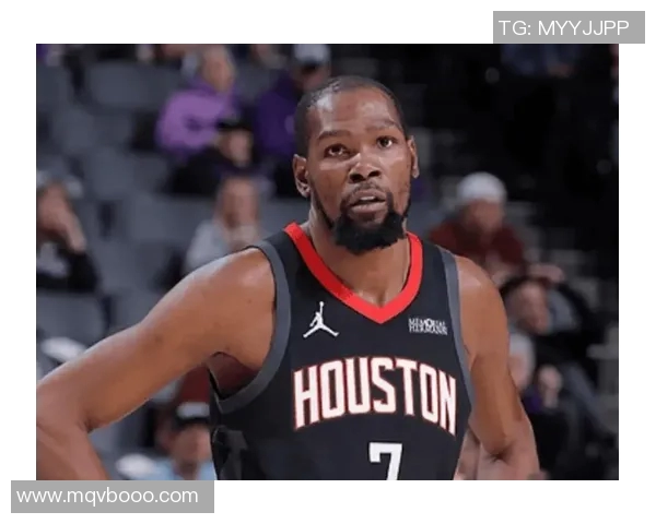 杜兰特与教练激烈争执场面曝光冲突升级或影响球队未来表现